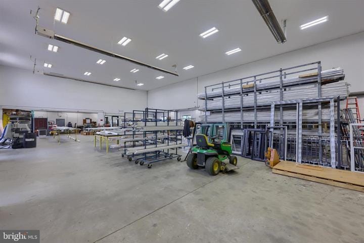 More Photos Of 206 W Kendig Rd, Willow Street Warehouse For Sale