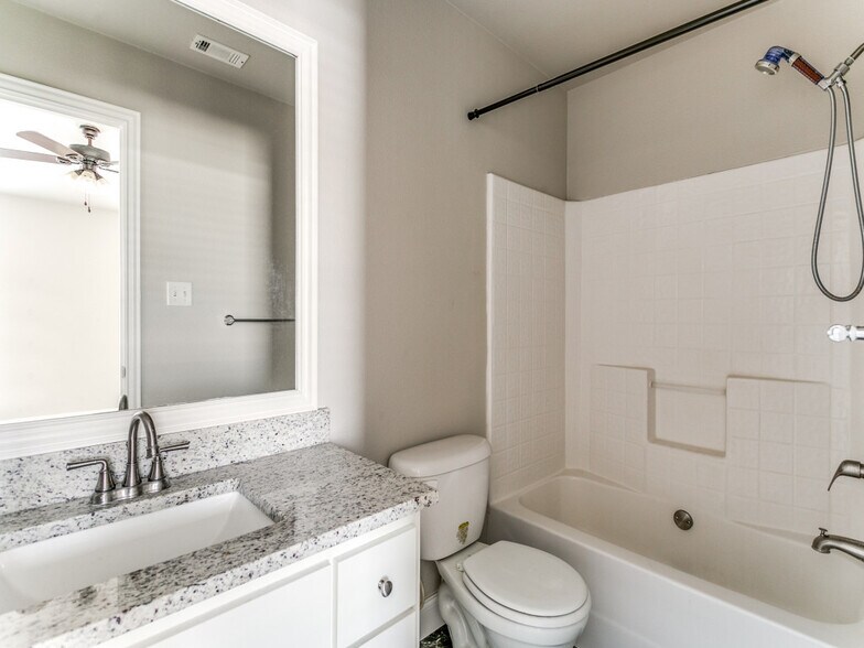 More Photos Of 391-347 E Main St, Lewisville Apartments For Sale