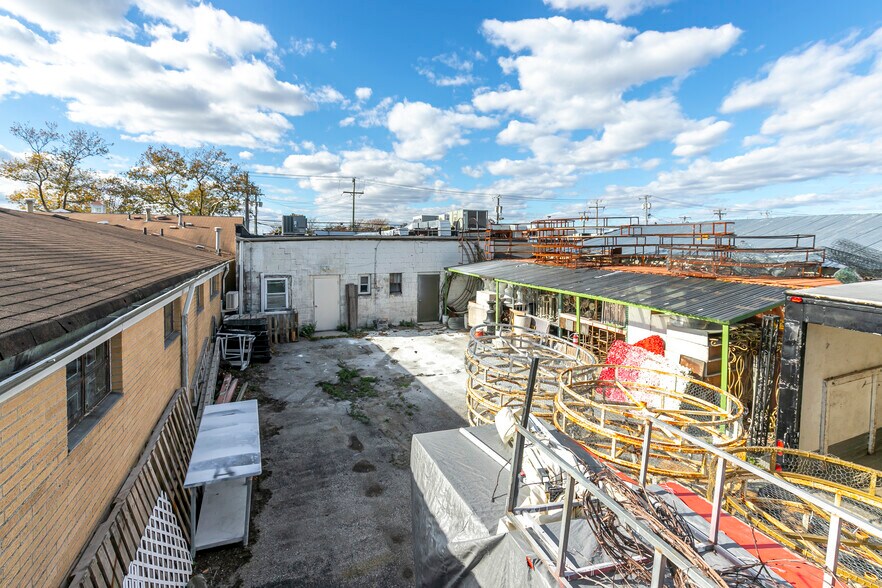 More Photos Of 3031 Long Beach Rd, Oceanside Storefront For Sale