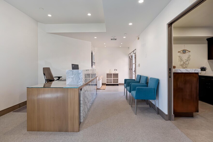 More Photos Of 729 Montana Ave, Santa Monica Office For Lease