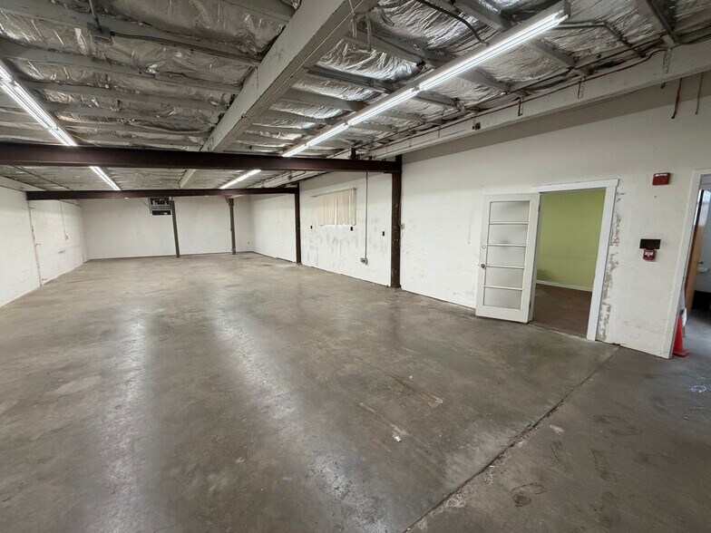 More Photos Of 71 Front St, San Rafael Service For Lease