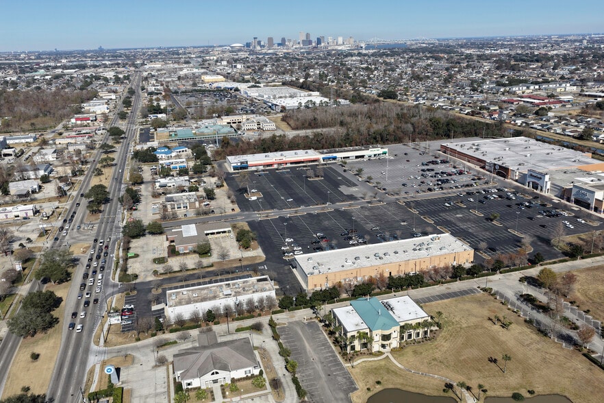 More Photos Of 1705 Manhattan Blvd, Harvey Land For Sale