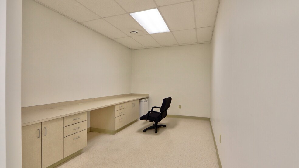 More Photos Of 399 Grant Ave, Auburn Medical For Sale