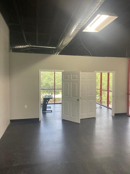 More Photos Of 2301 Longleaf Blvd, Lake Wales Office For Lease