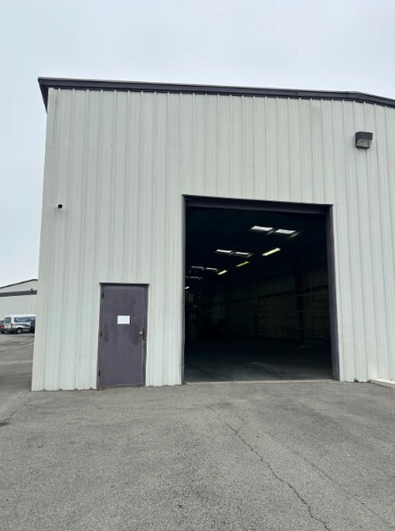 More Photos Of 130 Hunter Ct, Bowling Green Industrial For Lease