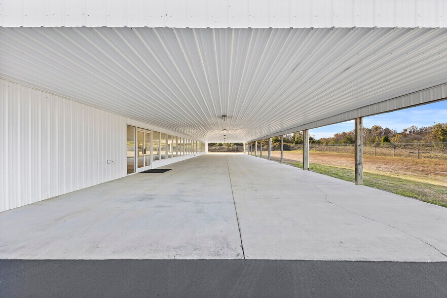 More Photos Of 1251 Montvue Rd, Kingsport Warehouse For Sale