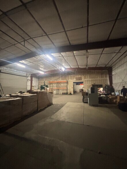 More Photos Of 6917 Mccomber St, Sacramento Warehouse For Sale