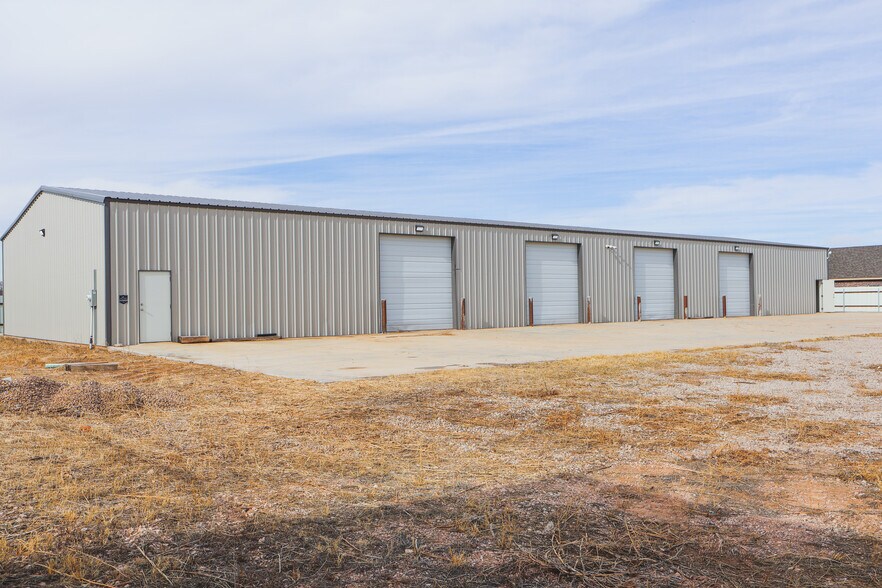 More Photos Of 6636 Canyon Dr, Amarillo Warehouse For Sale
