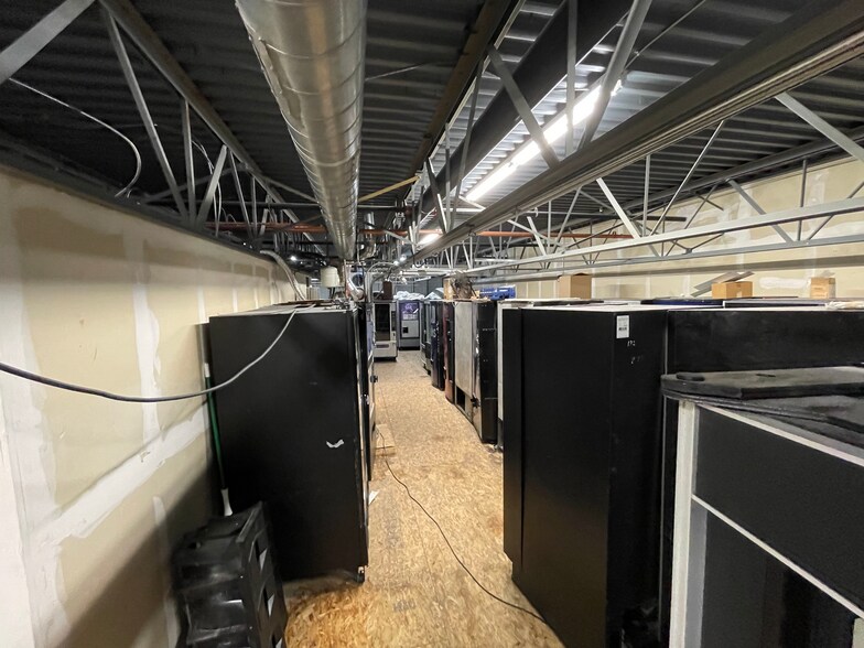 More Photos Of 4475 W 58th Ave, Arvada Light Distribution For Sale