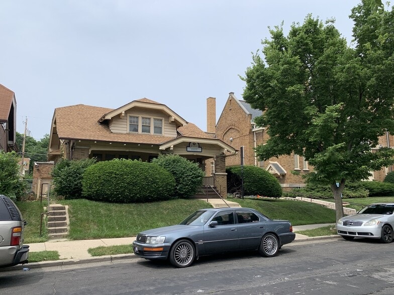 More Photos Of 2677 N 40th St, Milwaukee Religious Facility For Sale