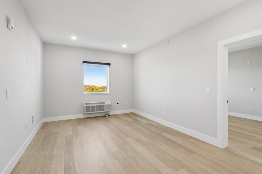More Photos Of 34-40 Hudson St, Newark Apartments For Lease