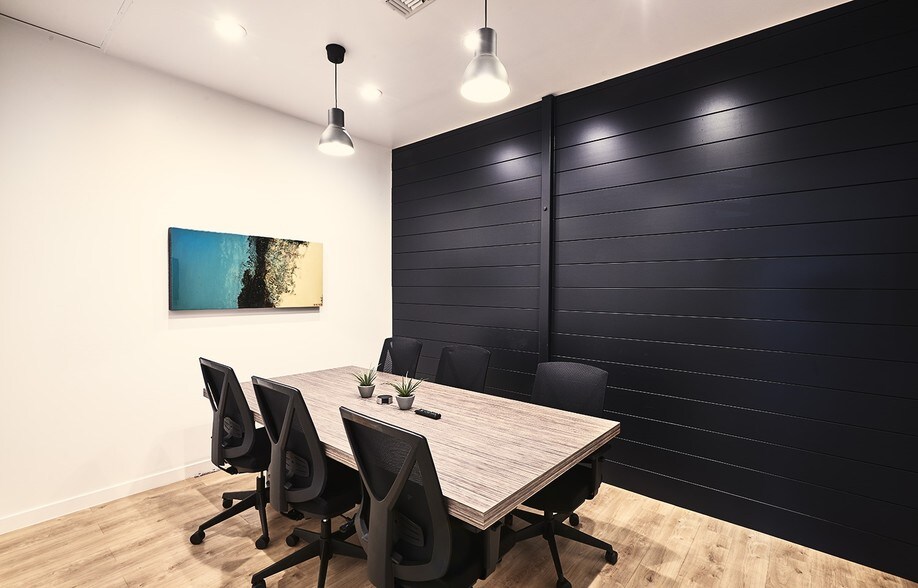 More Photos Of 125 S Highway 101, Solana Beach Coworking Space