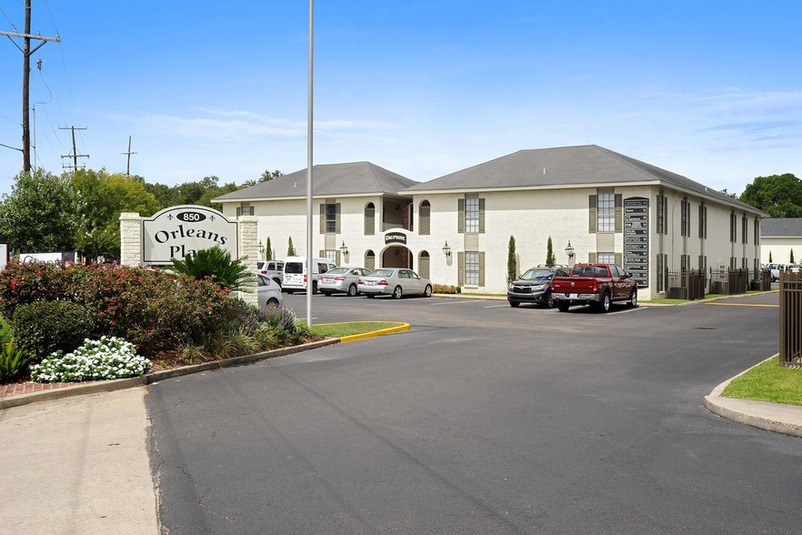 Primary Photo Of 850 Kaliste Saloom Rd, Lafayette Office For Lease