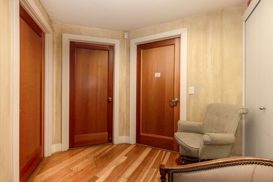 More Photos Of 107 Bank St, Grass Valley Storefront For Sale