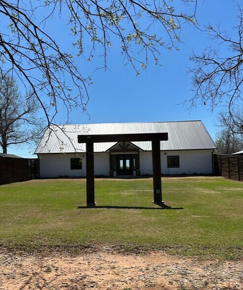 More Photos Of 17432 NE North Dr, Fletcher Religious Facility For Sale