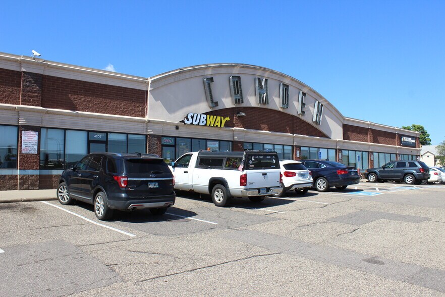 More Photos Of 4209 Webber Pky, Minneapolis Unknown For Lease