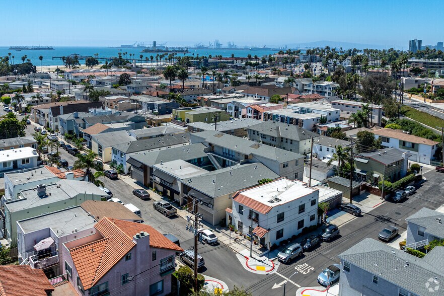 More Photos Of 125 Ximeno Ave, Long Beach Apartments For Sale