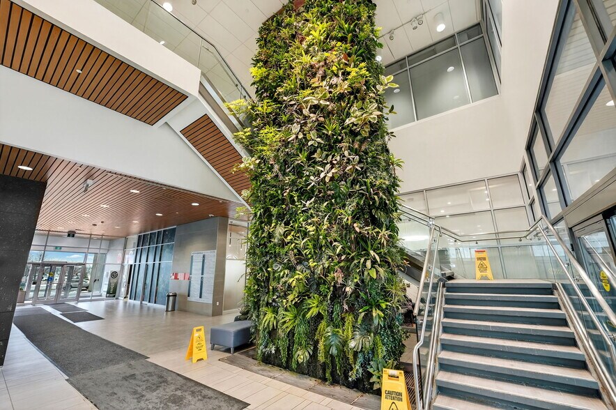 More Photos Of 3075 Hospital Gate, Oakville Medical For Lease