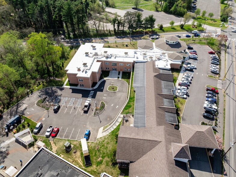 More Photos Of 685 Salina Rd, Sewell Healthcare For Sale
