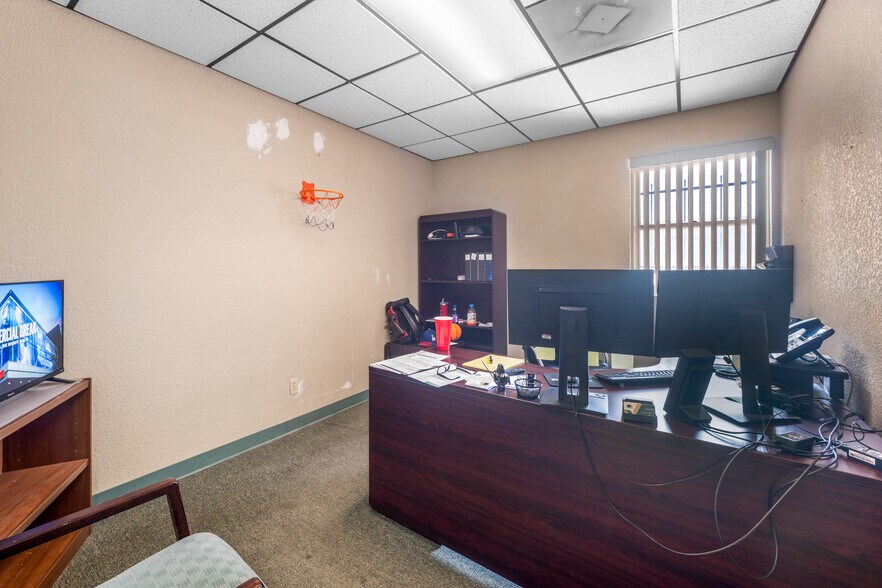 More Photos Of 760 S Stapley Dr, Mesa Office For Lease