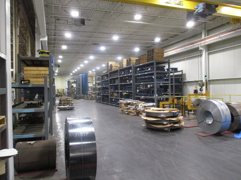 More Photos Of 2800 Estes St, Norton Shores Manufacturing For Sale