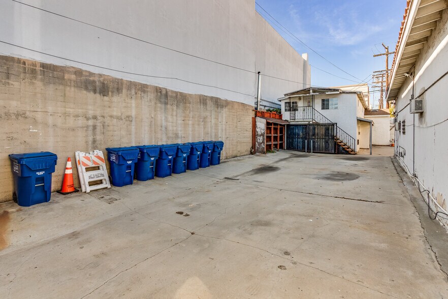 More Photos Of 9623 Venice Blvd, Culver City Storefront For Sale