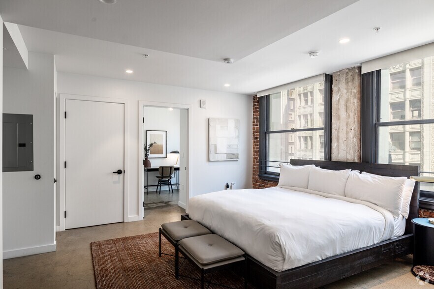 More Photos Of 701 S Hill St, Los Angeles Hospitality For Sale