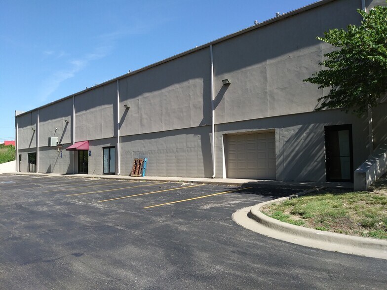 More Photos Of 7925 State Ave, Kansas City Unknown For Lease