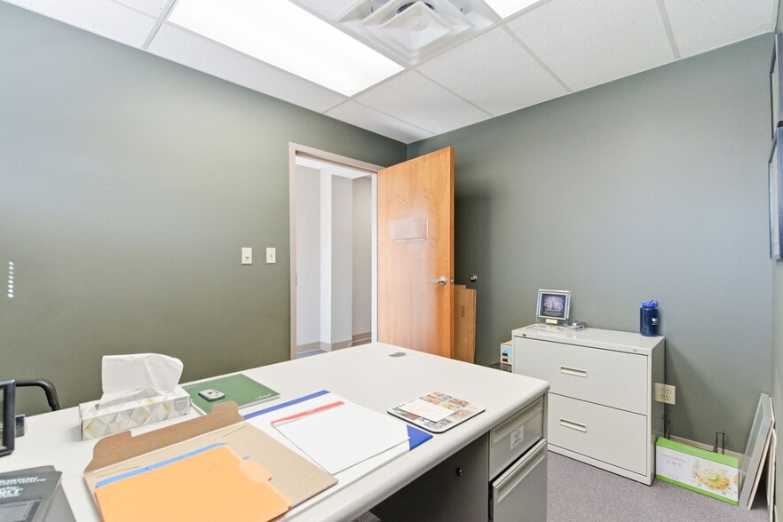More Photos Of 4430 Crawford Ave, Louisville Medical For Sale