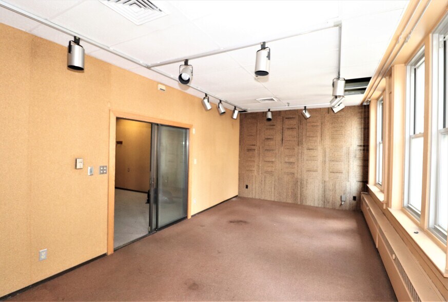 More Photos Of 4 W Fourth St, Cincinnati Office Residential For Sale