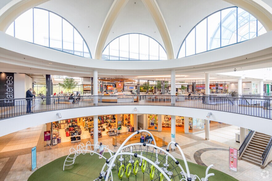 More Photos Of 9855 Austin Rd, Burnaby Unknown For Lease