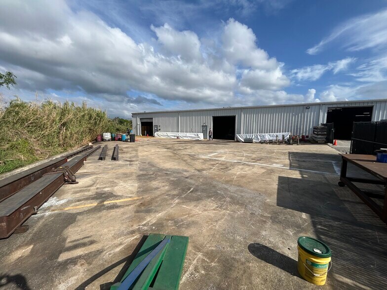 More Photos Of 817 N Cocoa Blvd, Cocoa Manufacturing For Lease