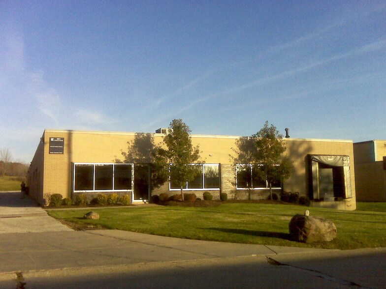 Primary Photo Of 4911 Commerce Pky, Warrensville Heights Light Manufacturing For Lease