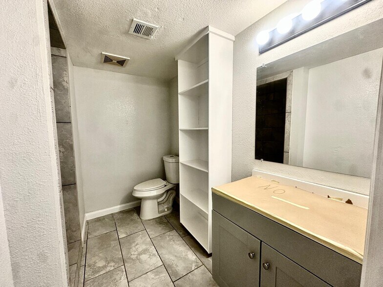 More Photos Of 1926-1930 Bassett Ave, El Paso Apartments For Sale