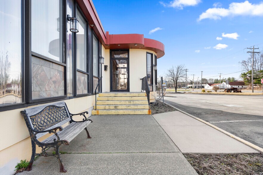 More Photos Of 1975 Central Ave, Albany Restaurant For Sale