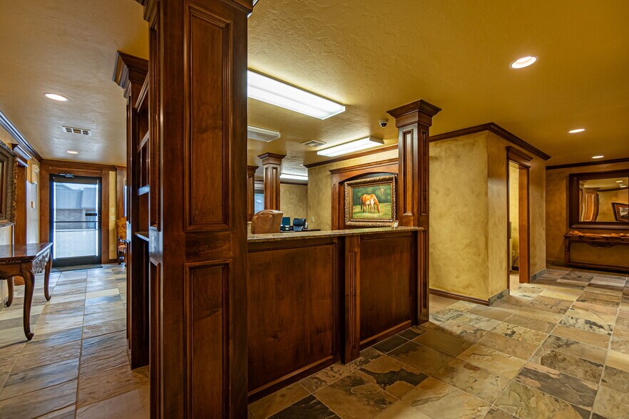 More Photos Of 1530 SW 89th St, Oklahoma City Office For Sale