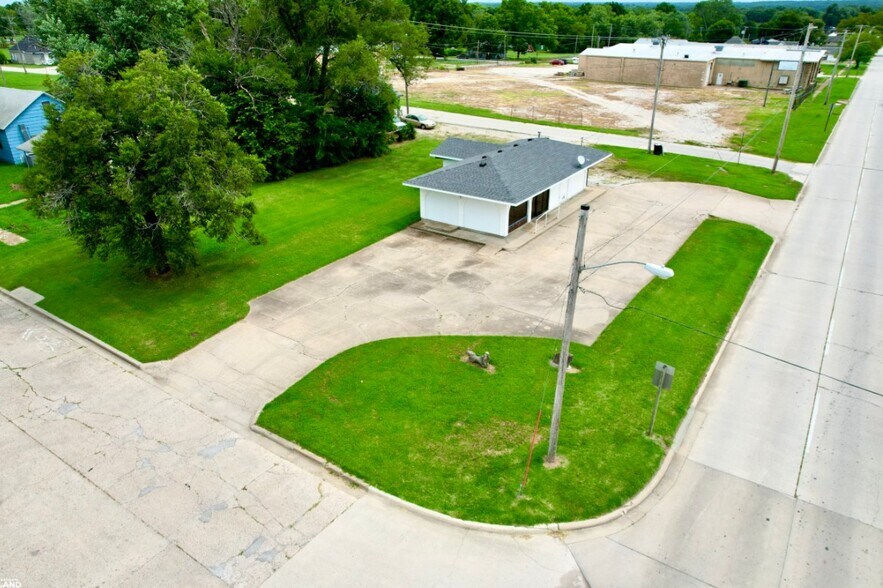 More Photos Of 630 W Cherry St, Chanute Land For Sale