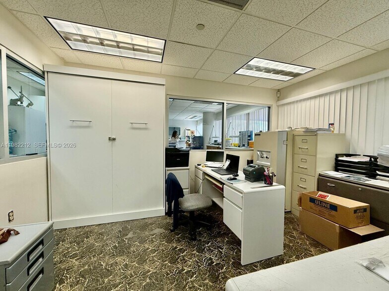 More Photos Of 111 KANE CONCOURSE St, Bay Harbor Islands Office For Sale