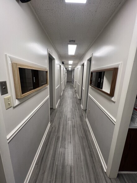 More Photos Of 540 W Hill St, Thomson Office Residential For Lease