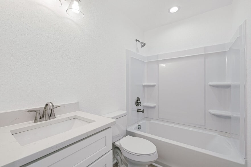 More Photos Of 1303 Essex st, San Antonio Apartments For Sale