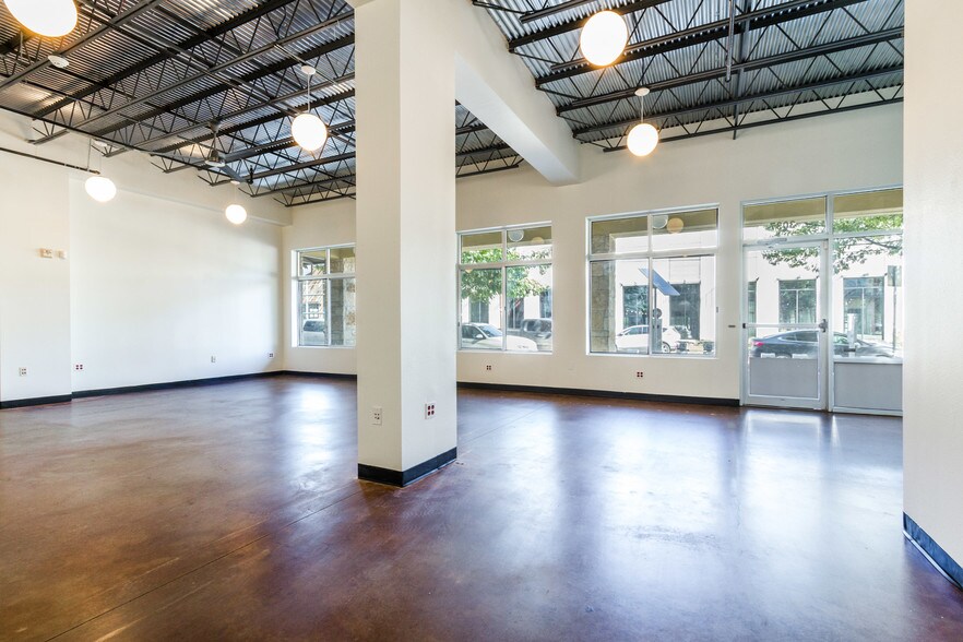 More Photos Of 2401 E 6th St, Austin Loft Creative Space For Lease