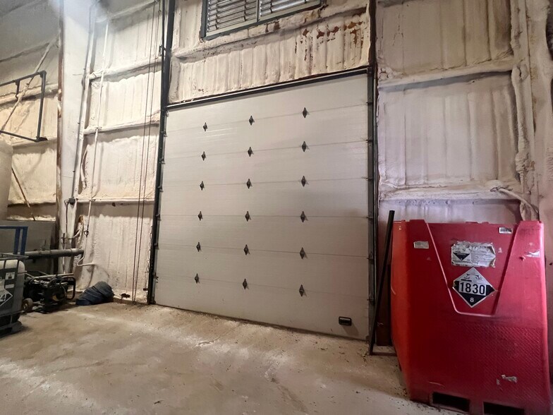 More Photos Of 3099 Piney Dam Rd, Clarion Warehouse For Sale