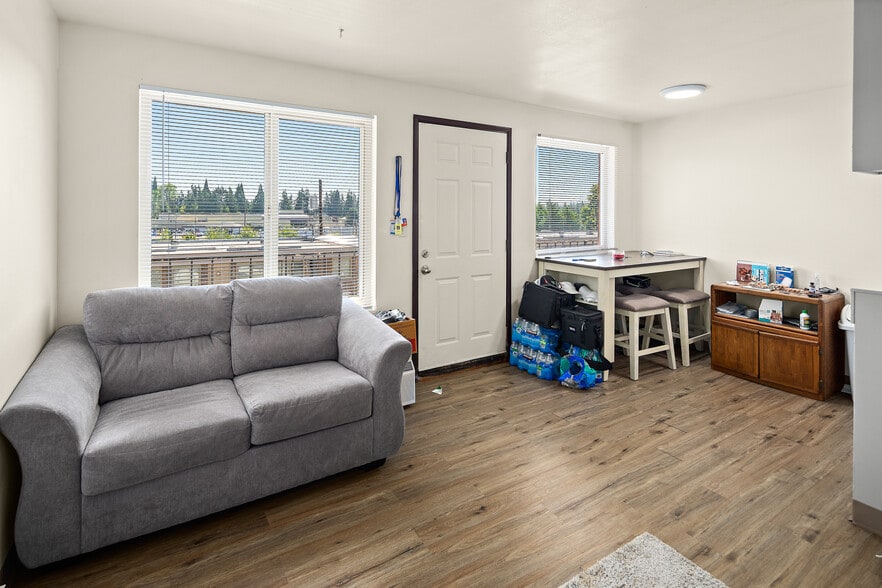 More Photos Of 6630 202nd St SW, Lynnwood Apartments For Sale