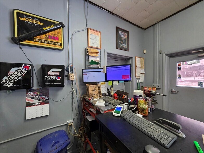 More Photos Of 3522 Andover Rd, Wellsville Auto Repair For Sale