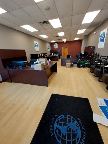More Photos Of 825 Lexington Blvd, Fort Atkinson Freestanding For Lease