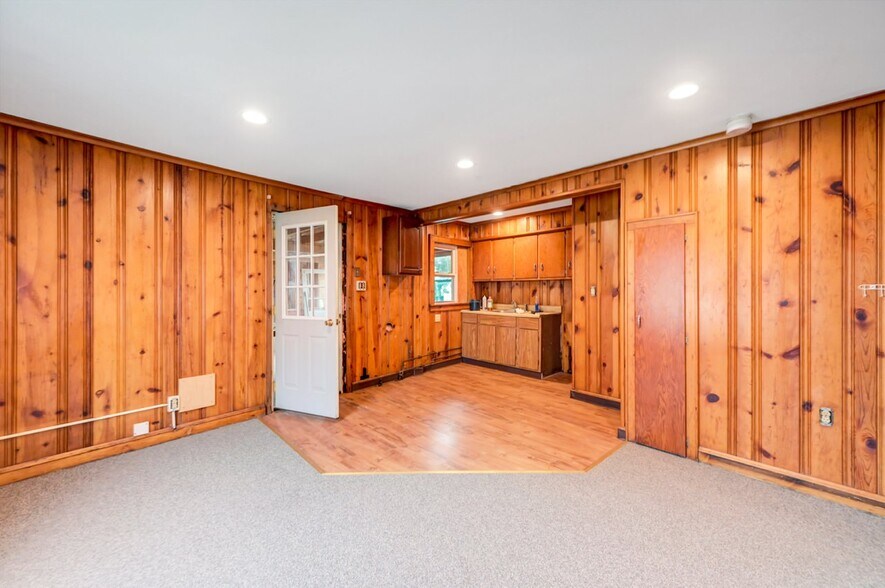 More Photos Of , Scranton General Retail For Sale