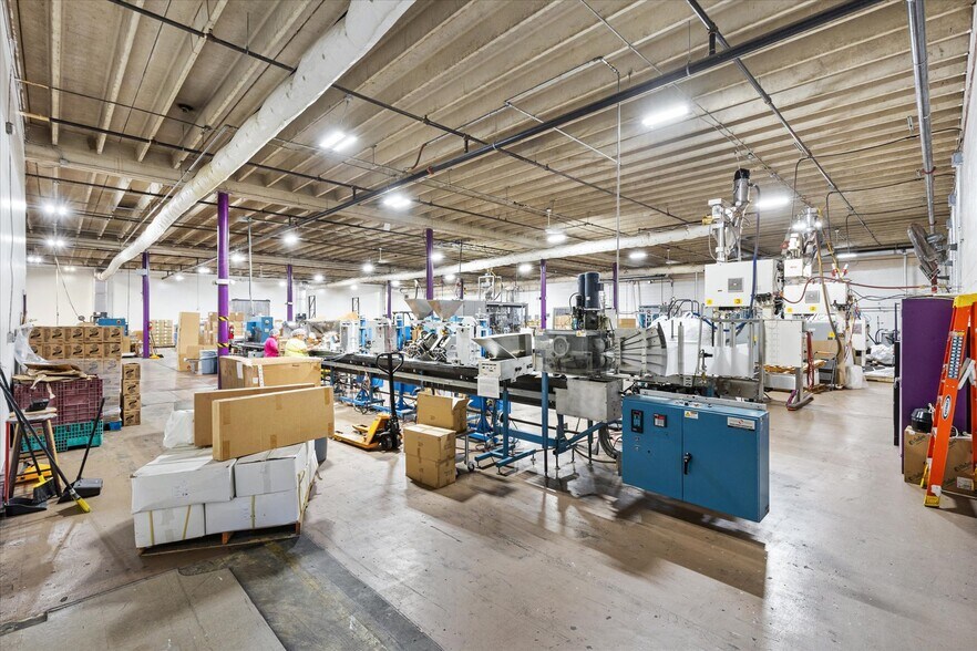 More Photos Of 1103 Thomas Ave, Leesburg Warehouse For Lease