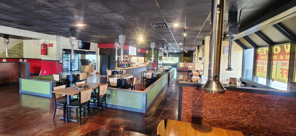 More Photos Of 14225 Jones St, Lavonia Restaurant For Lease