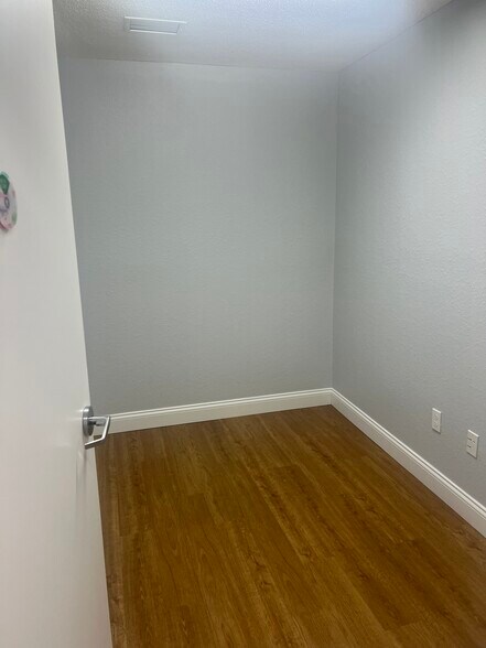 More Photos Of 1435 Dunn Ave, Daytona Beach Medical For Lease