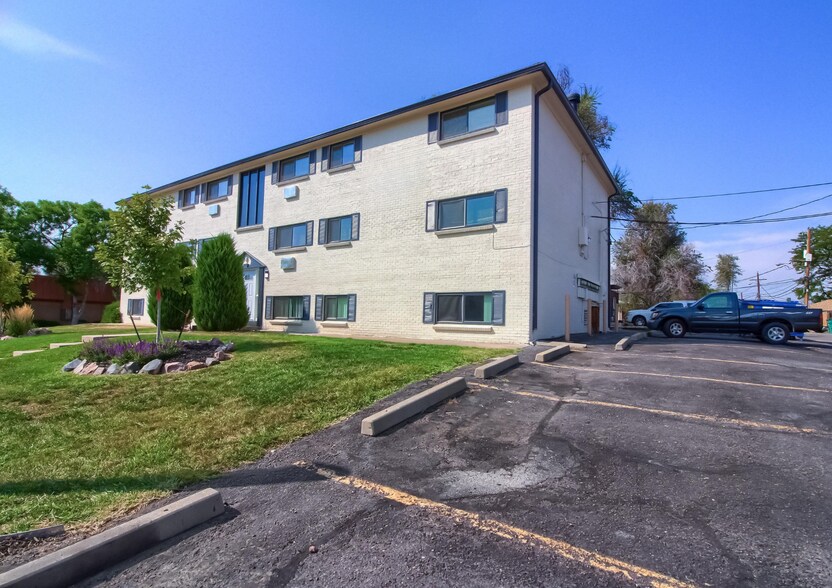 More Photos Of 9407 E 17th Ave, Aurora Apartments For Sale